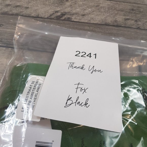 Urban Outfitters Mens  Peace Tee T Shirt Small Green Back Print Heavy Heart BNWT - Picture 11 of 11